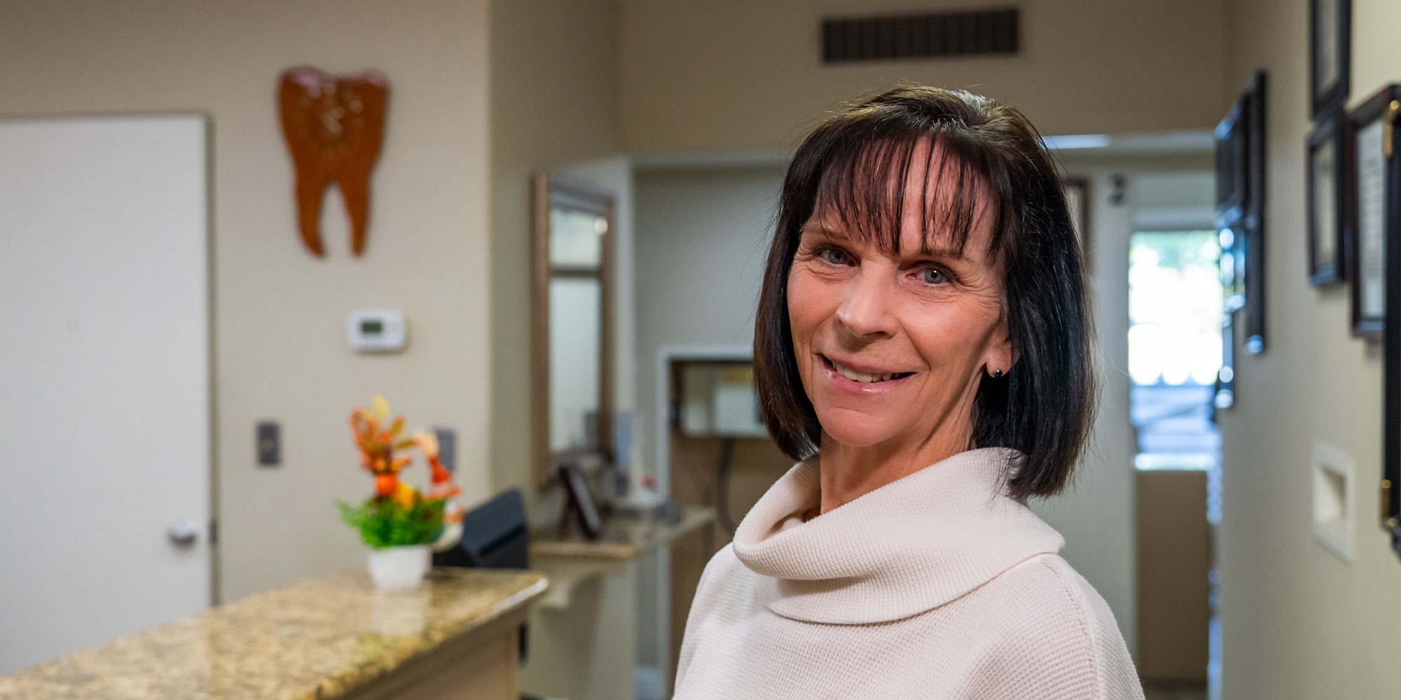 patient no happy to smile again after getting dental crowns